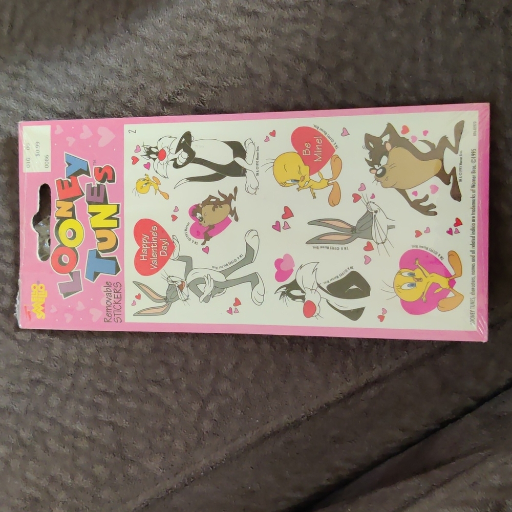 Looney Tunes removable stickers